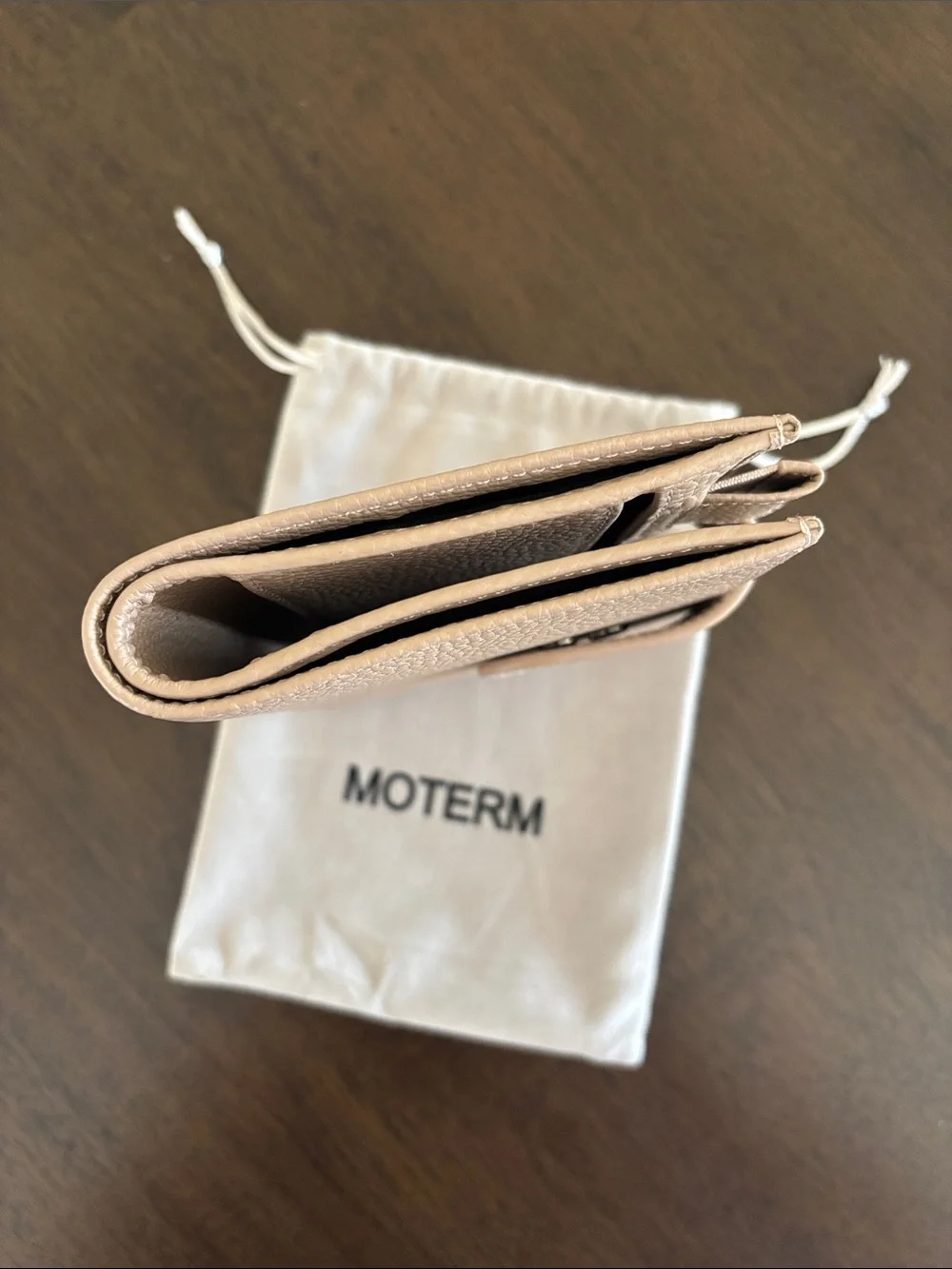 Moterm Pocket Leather Cover Pebbled Taupe Like New with Dust Bag for Notebook